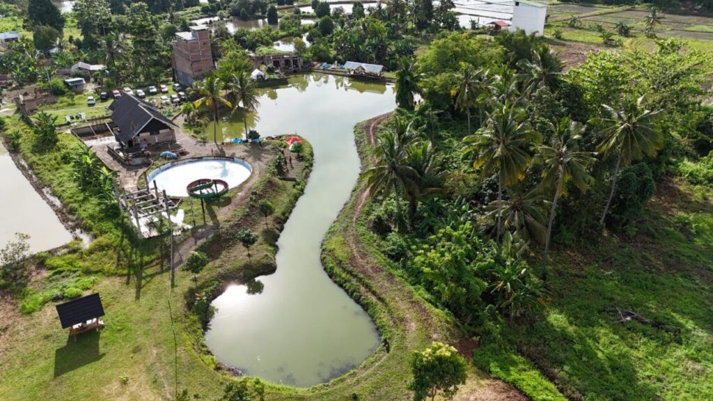 Authentic Indonesia Travel Experiences -pajalele tanatoraja