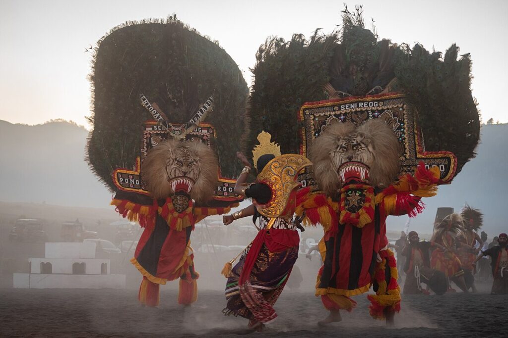 Tari Reog Ponorogo - Get on Explore - Indonesian Travel